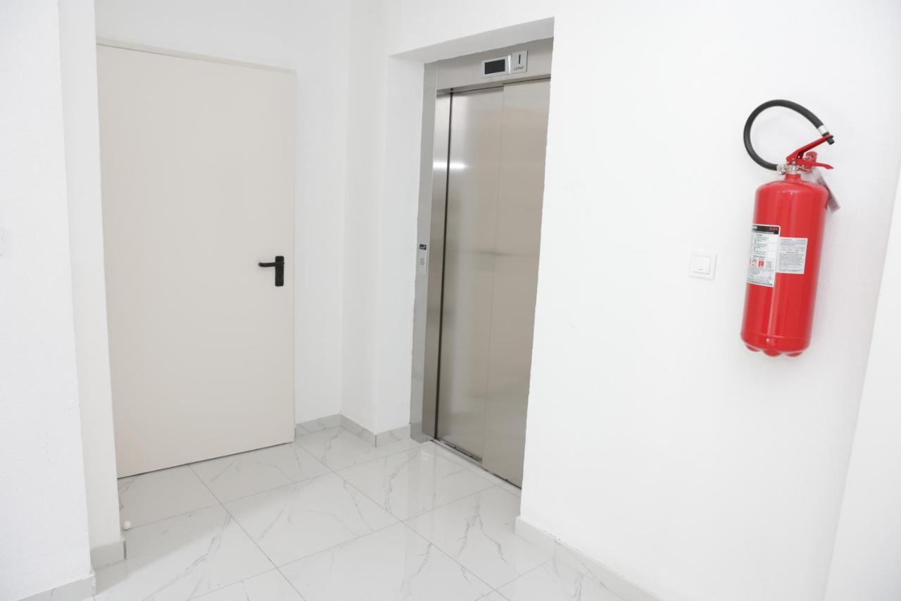 Savana Banyaluka Dış mekan fotoğraf
